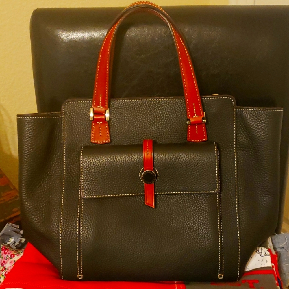 Dooney and Bourke tote
